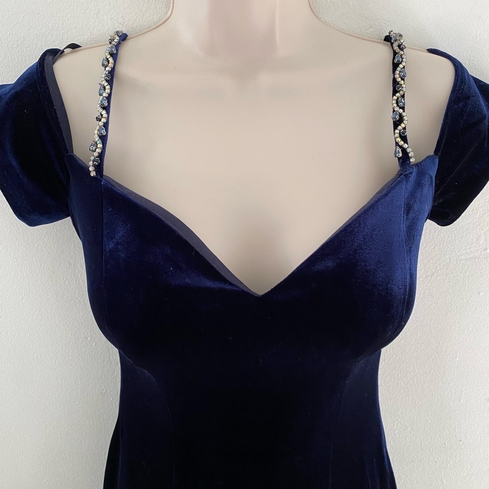 Dancing Queen velvet Midnight Blue Gown - Picture 6 of 13